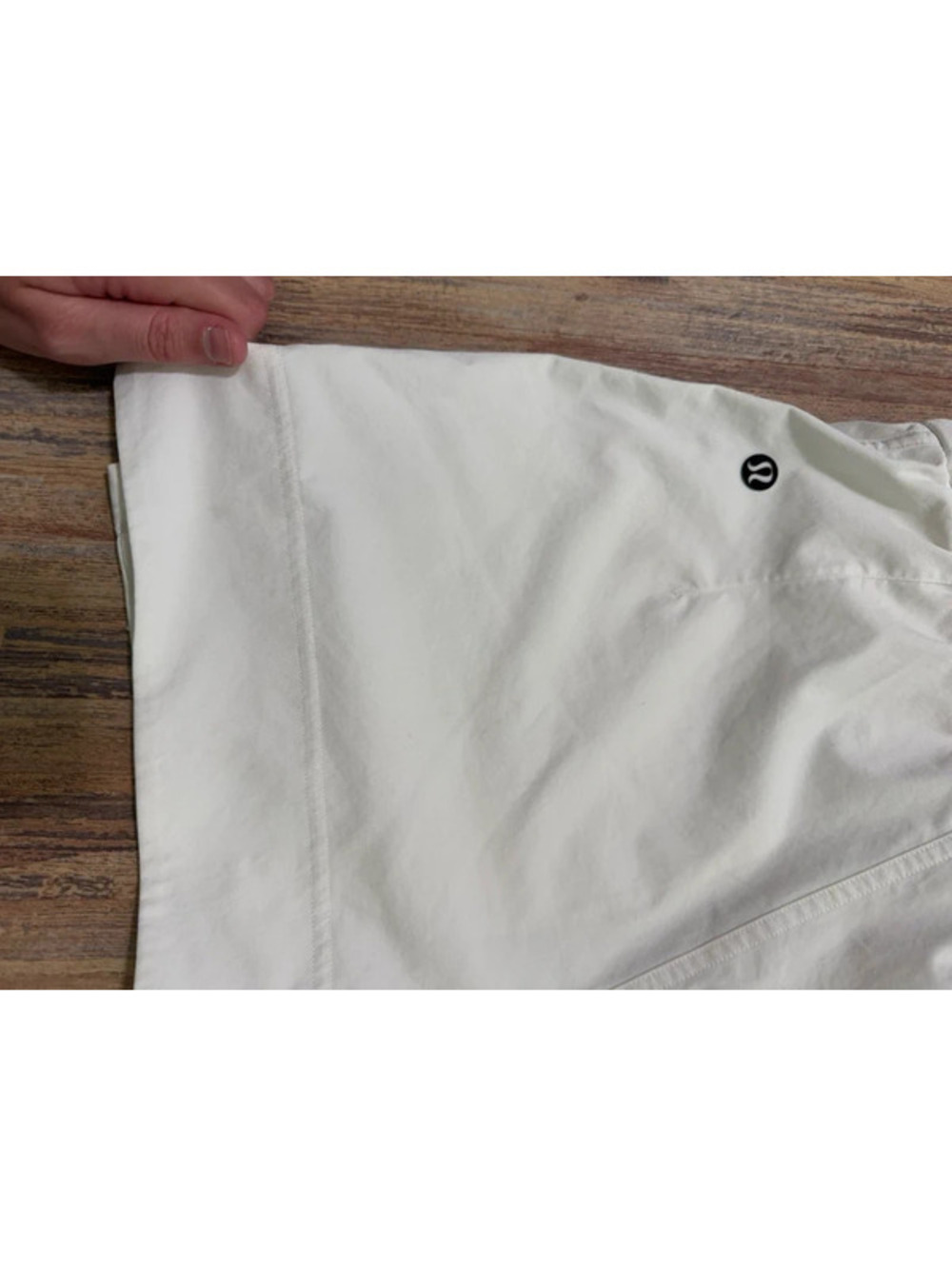 Lululemon cinchable waist high rise shorts 3.5 inch inseam XS - Picture 3 of 7